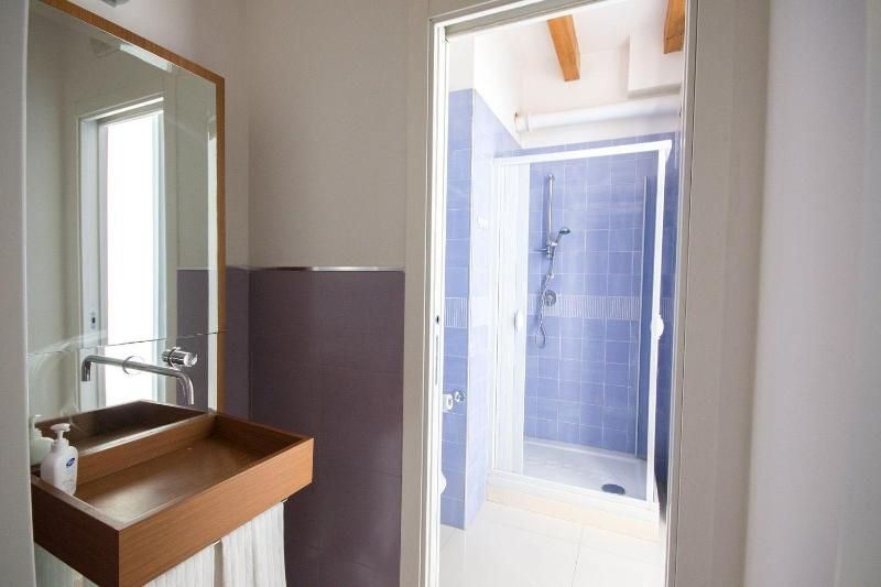 Suite & Apartment