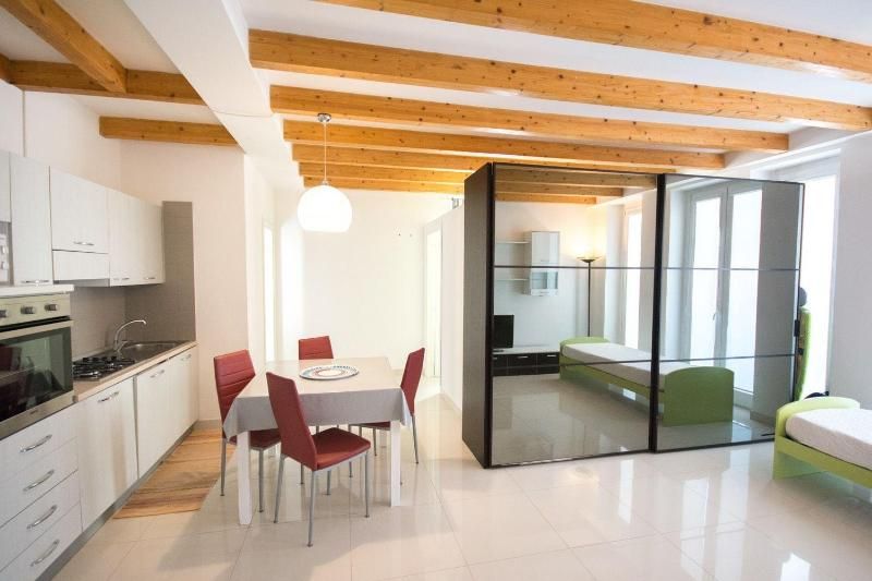 Suite & Apartment