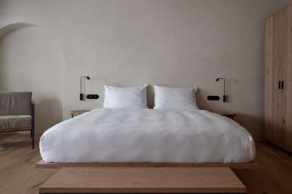 Fink Restaurant & Suites