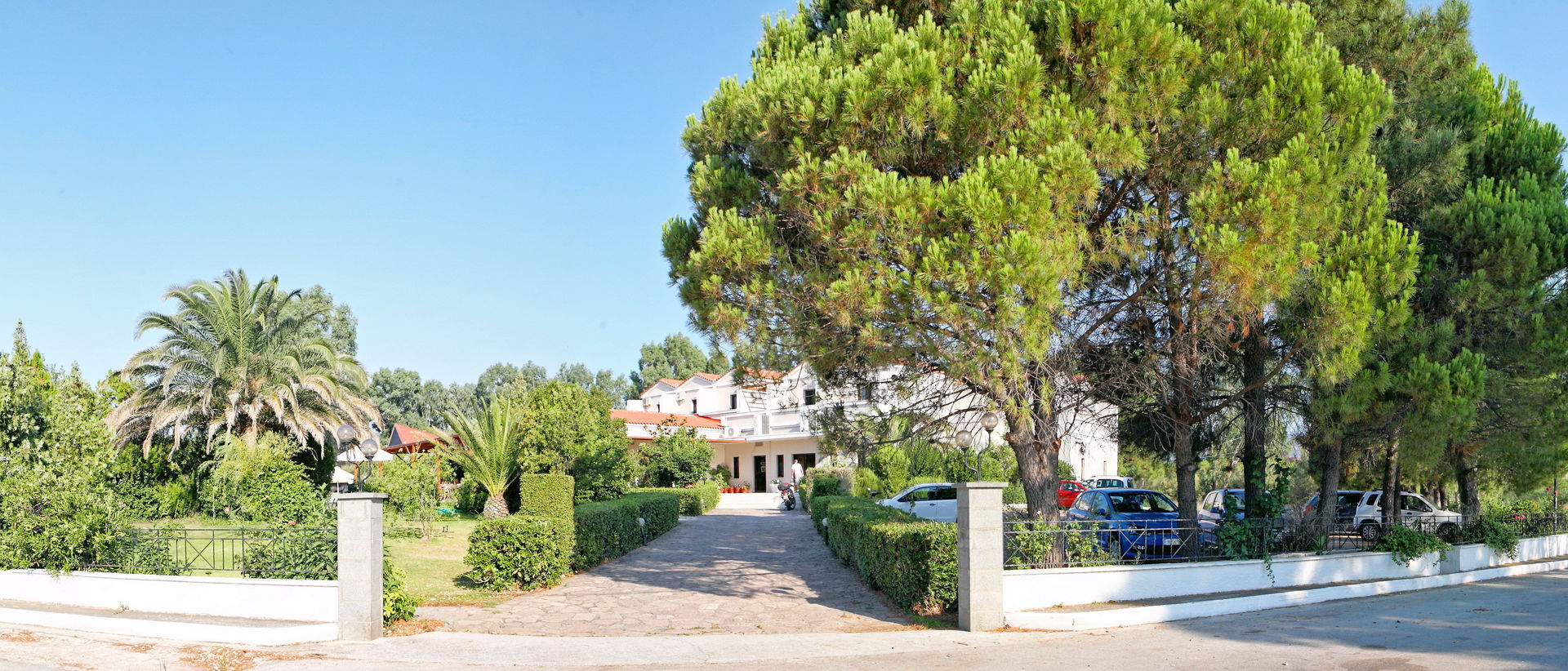 Pasiphae Hotel