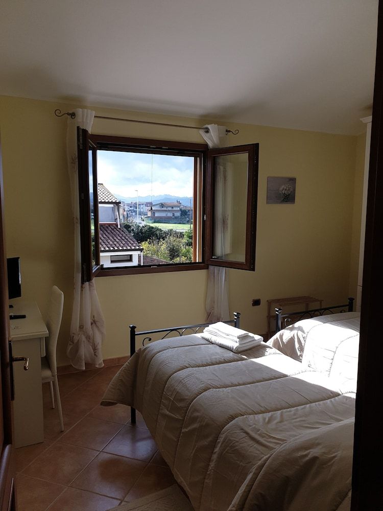 B&B Laguna