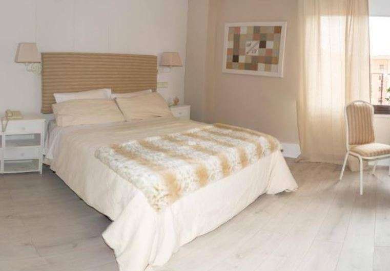 Ares Hotel