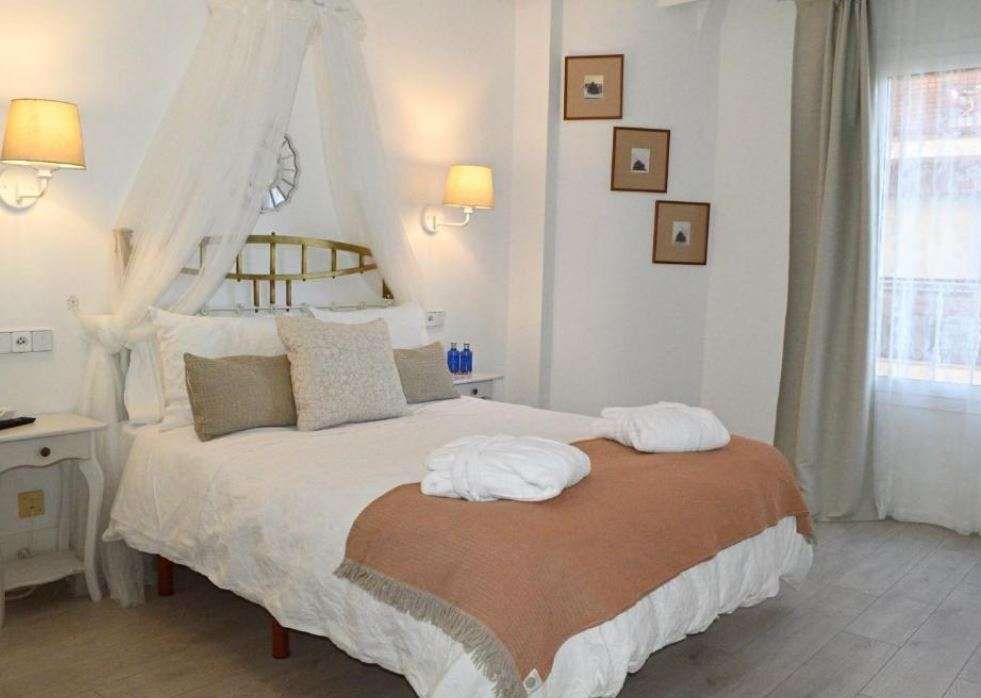 Ares Hotel