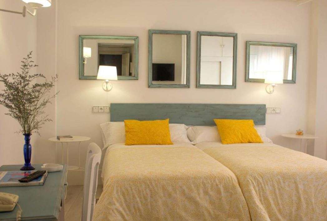 Ares Hotel