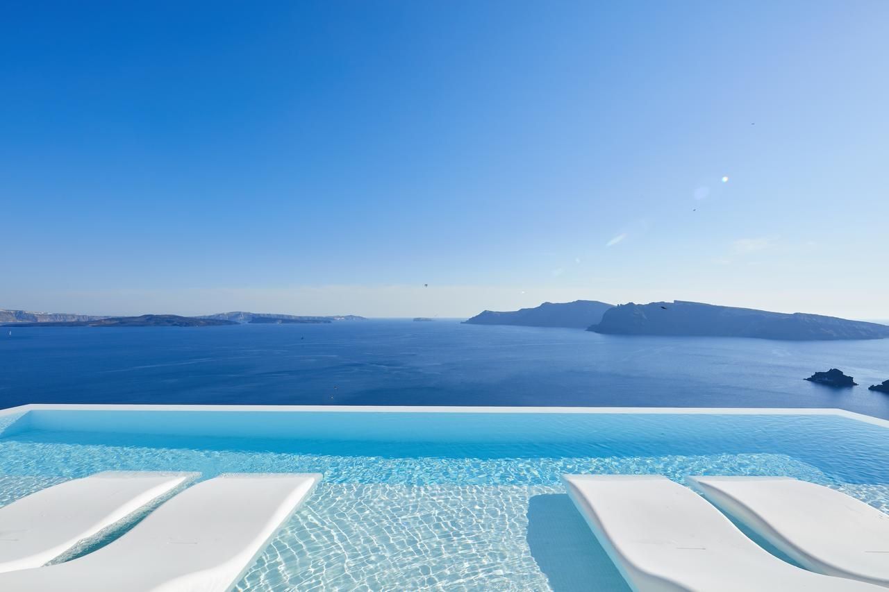 Canaves Oia Suites