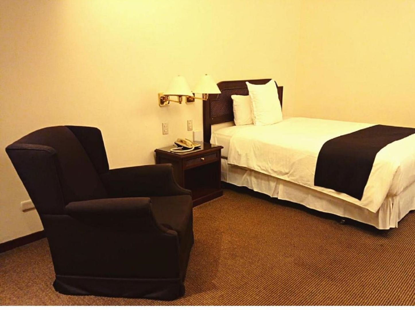 J&A Classic Hotel