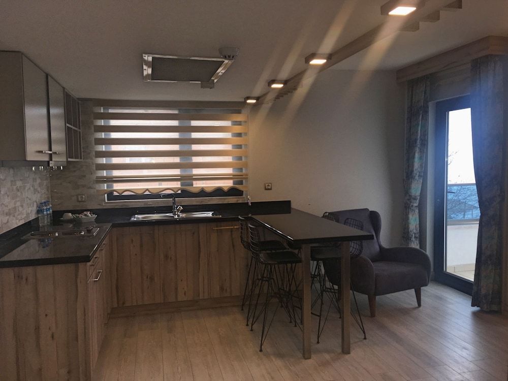 61 Park Otel
