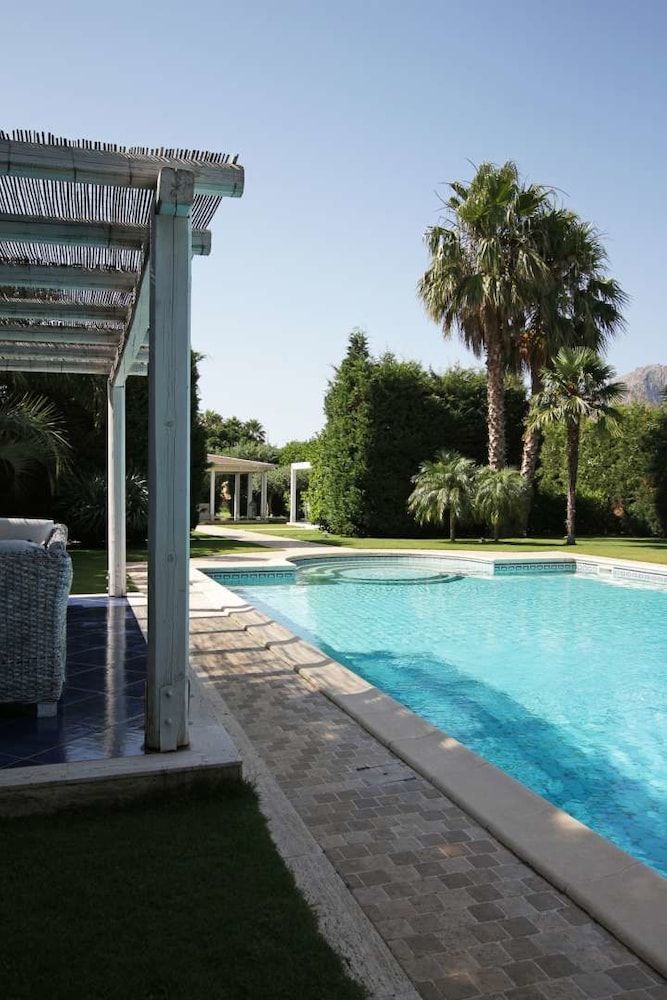 Homi Country Retreat