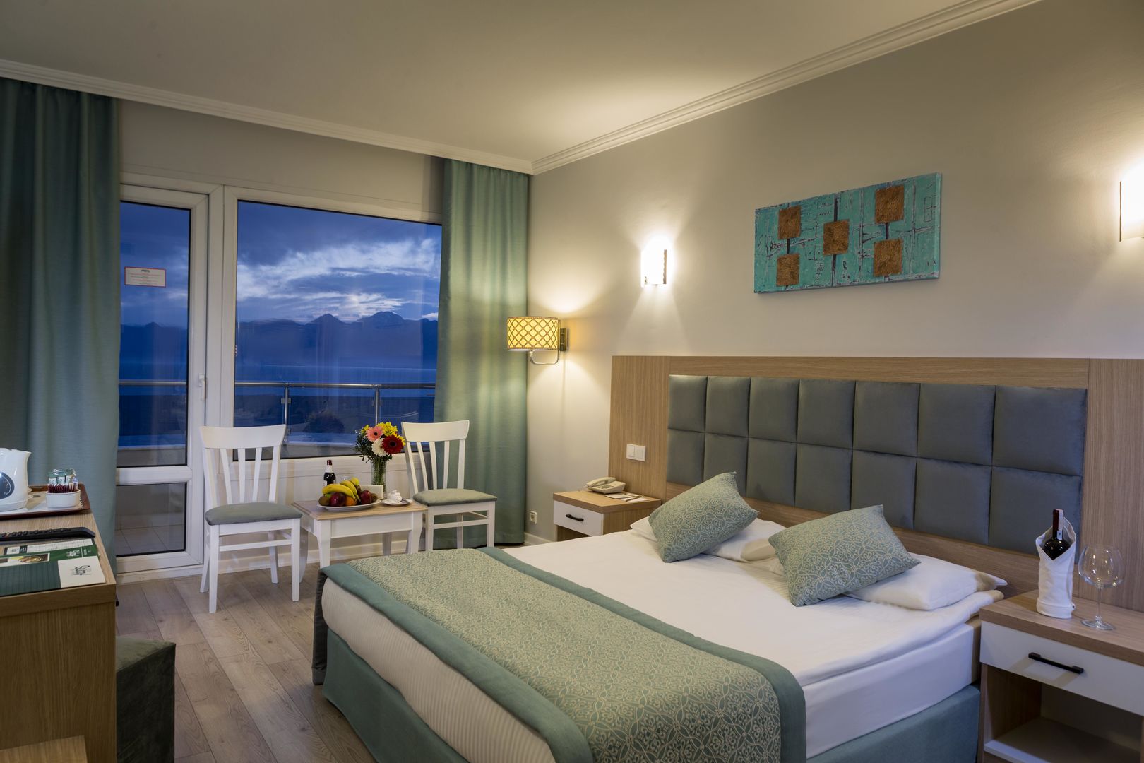 Adonis Hotel