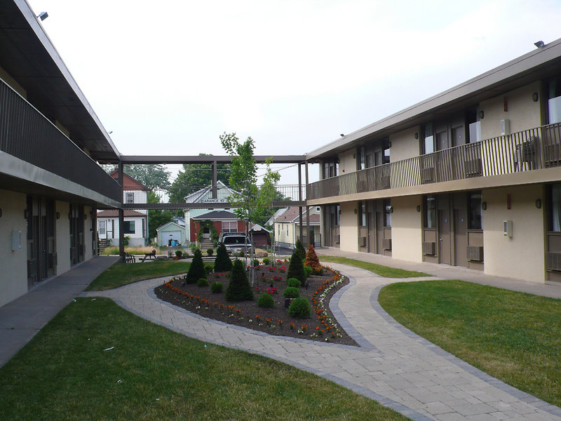 Emerald Crown Hotel