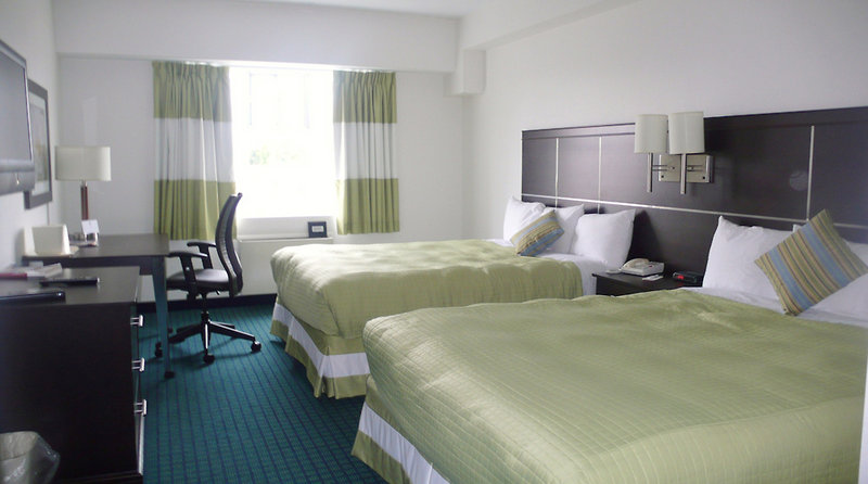 Emerald Crown Hotel