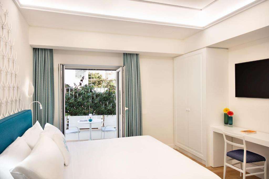Pazziella Garden & Suites