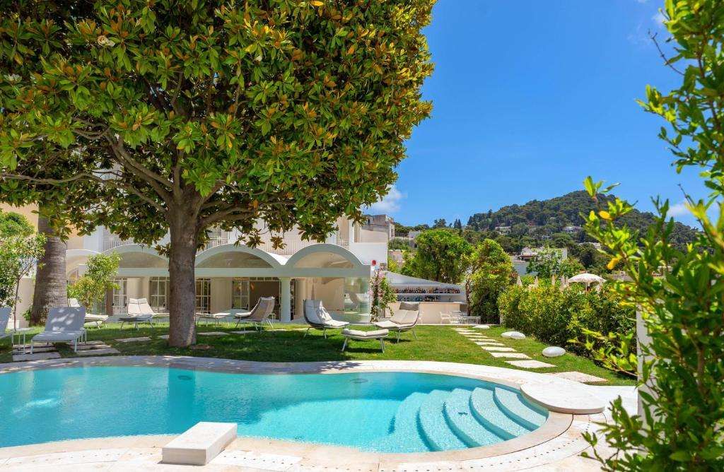 Pazziella Garden & Suites