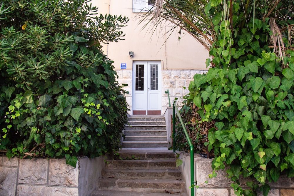 Lugo Apartments