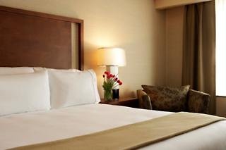 Holiday Inn Express & Suites Vaughan-Southwest