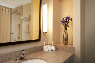 Holiday Inn Express & Suites Vaughan-Southwest