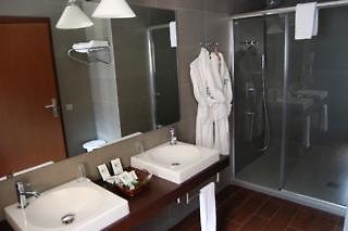 Hotel Manantial