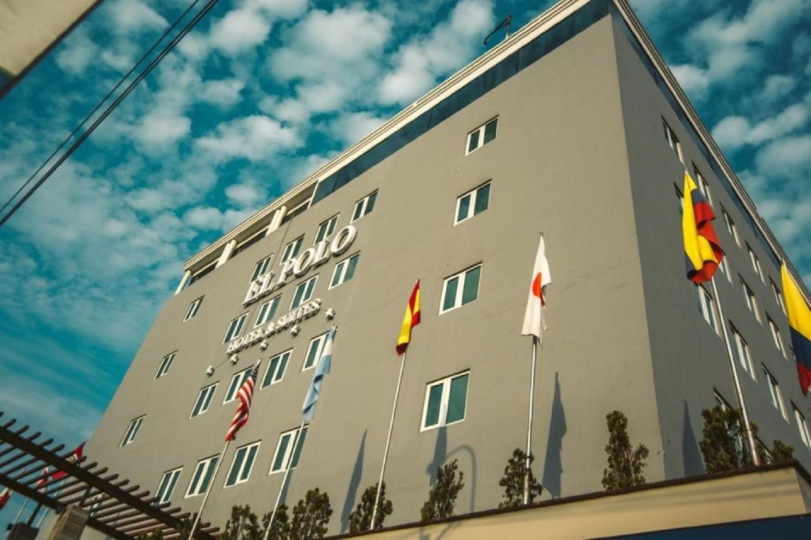 El Polo Apart Hotel & Suites