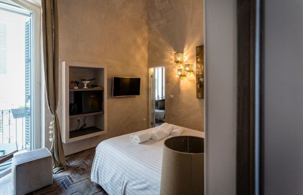 Al Console Luxury Suite