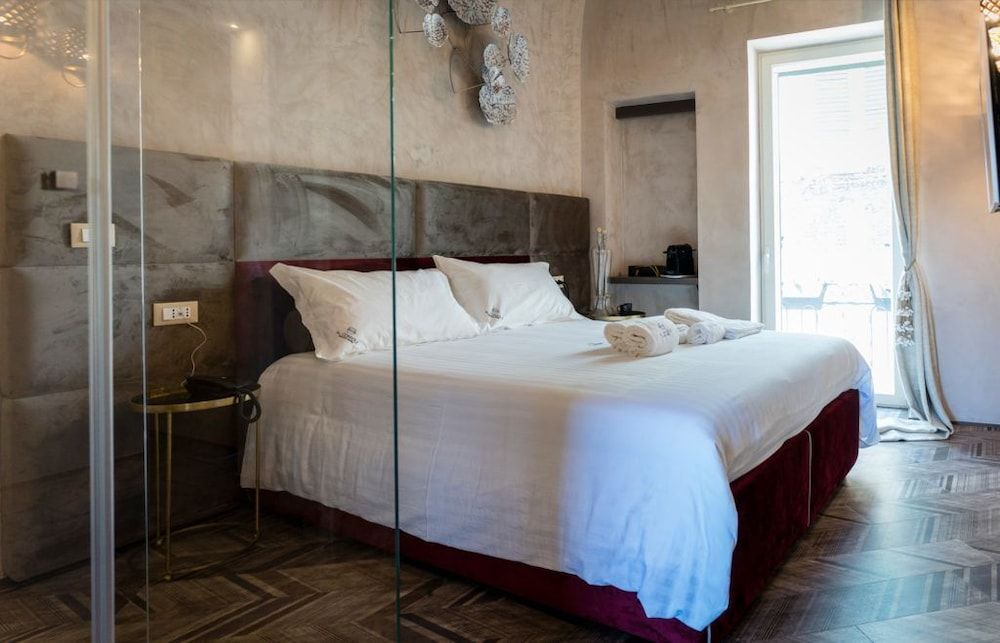 Al Console Luxury Suite