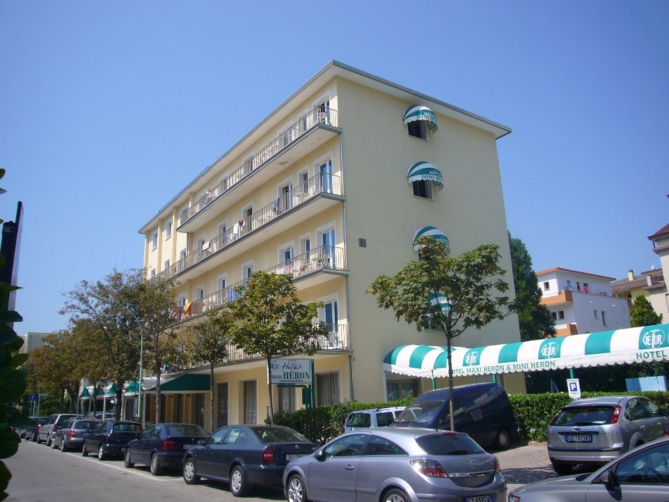 Hotel MaxiHeron & Hotel MiniHeron