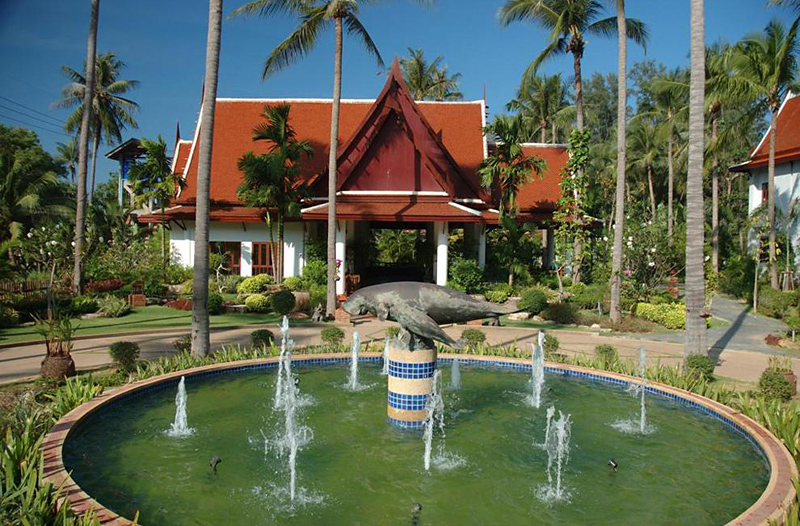 Royal Lanta Resort & Spa
