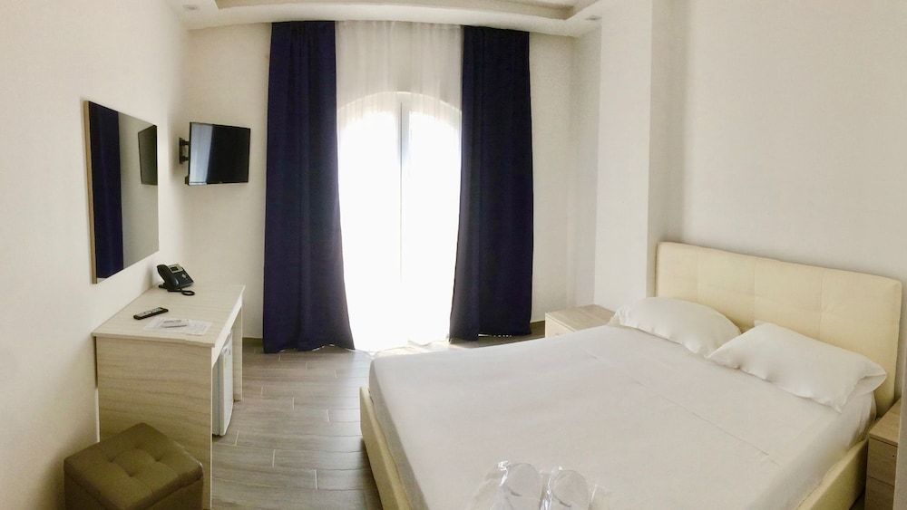 Klaton Beach Hotel