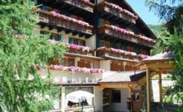 Hotel Bucaneve