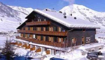 Hotel Bucaneve