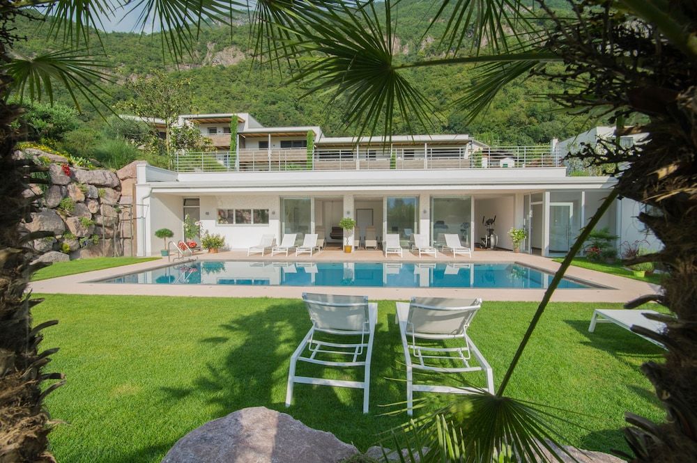 Hidalgo Suites & Residence