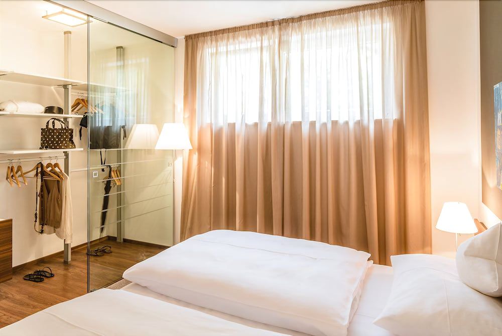 Hidalgo Suites & Residence