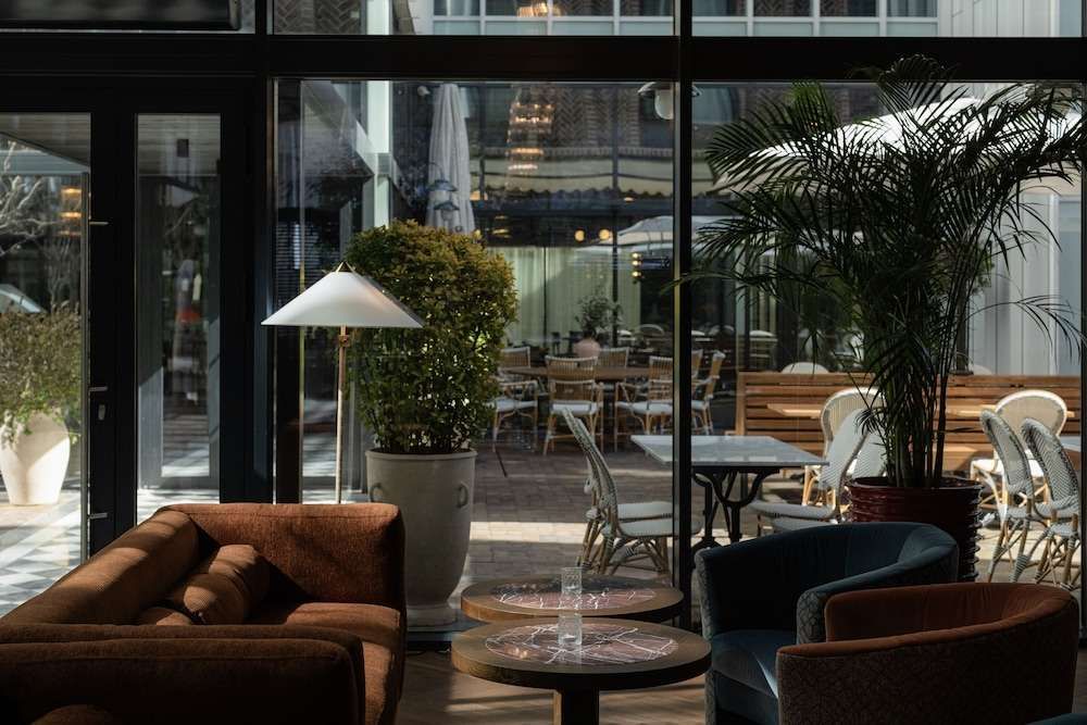 Artizan Design Hotel