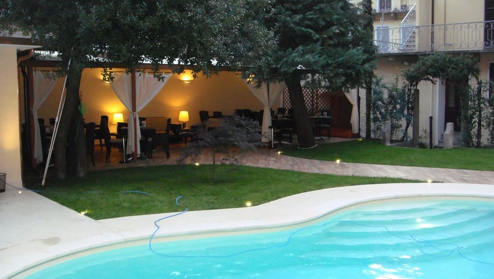 Hotel Corona