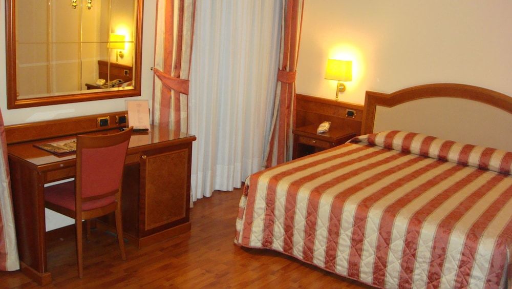 Hotel Corona