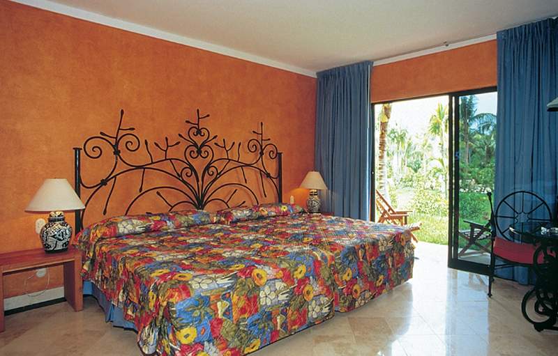 Sunscape Akumal Beach Resort & Spa