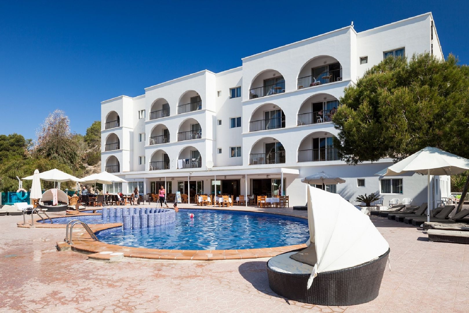 Aparthotel Puerto Cala Vadella