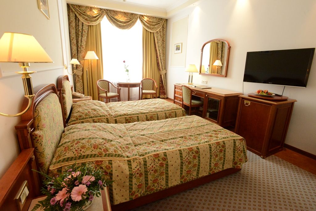 Hotel Ambassador Zlatá Husa