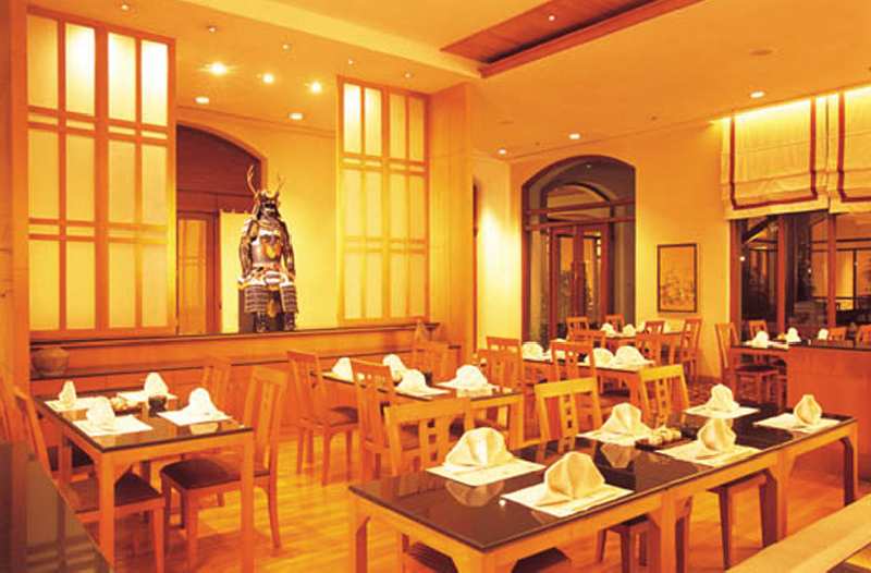 Chatrium Hotel Royal Lake Yangon
