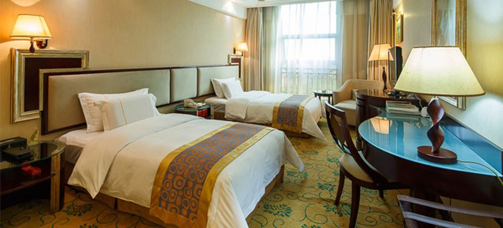 City Hotel