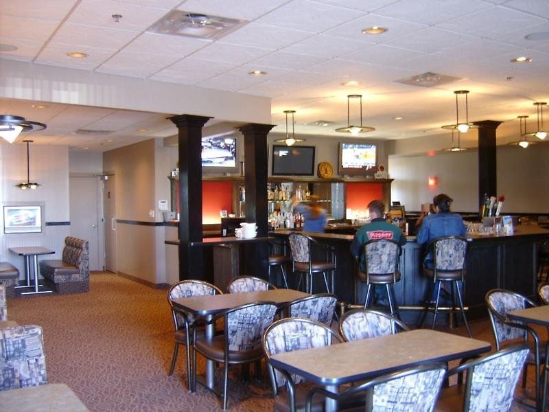 SureStay Plus Hotel by Best Western Seven Oaks