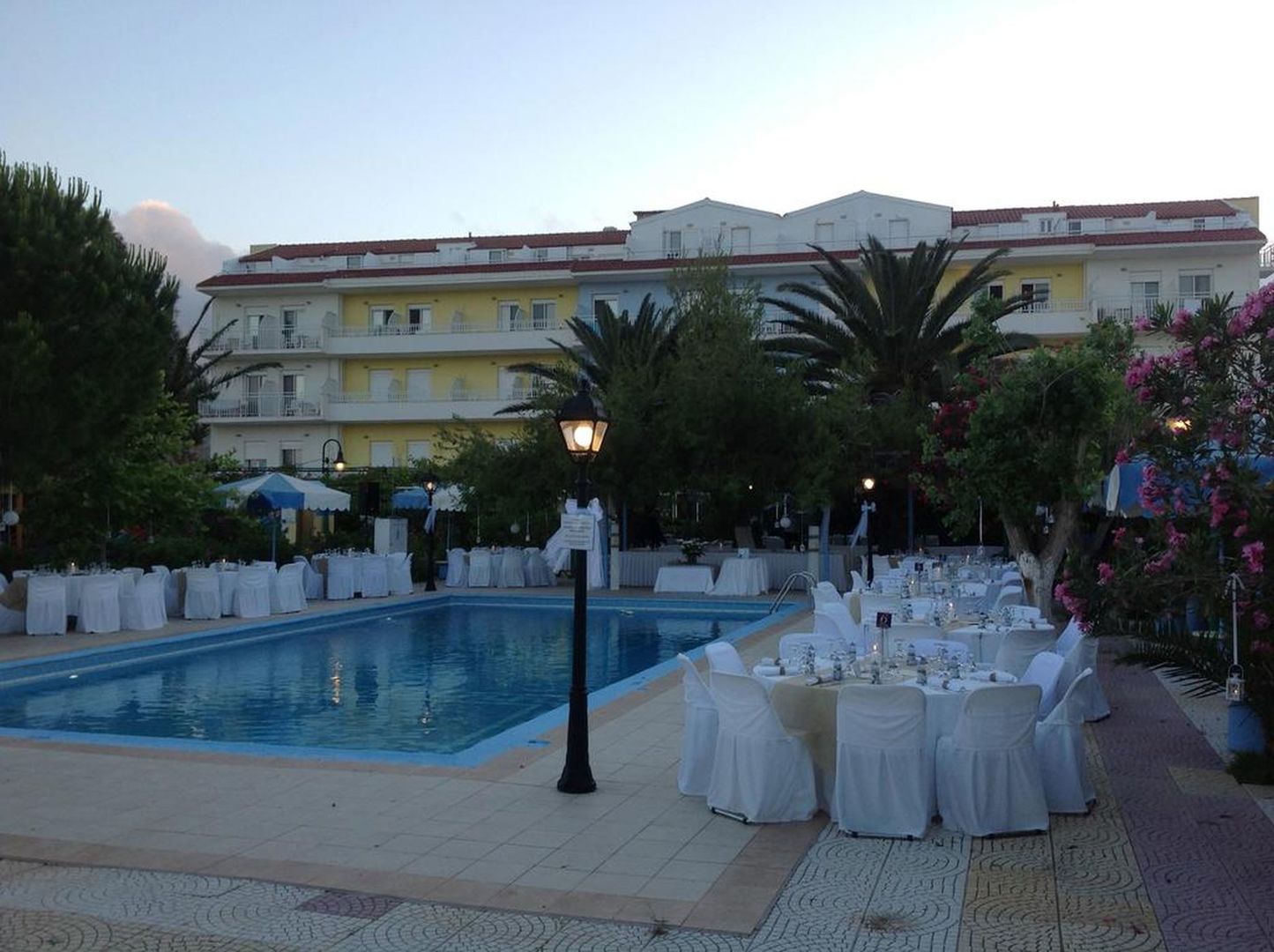 Hotel Summery