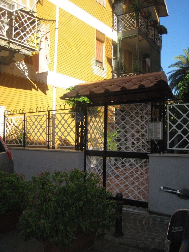 B&B Savonarola