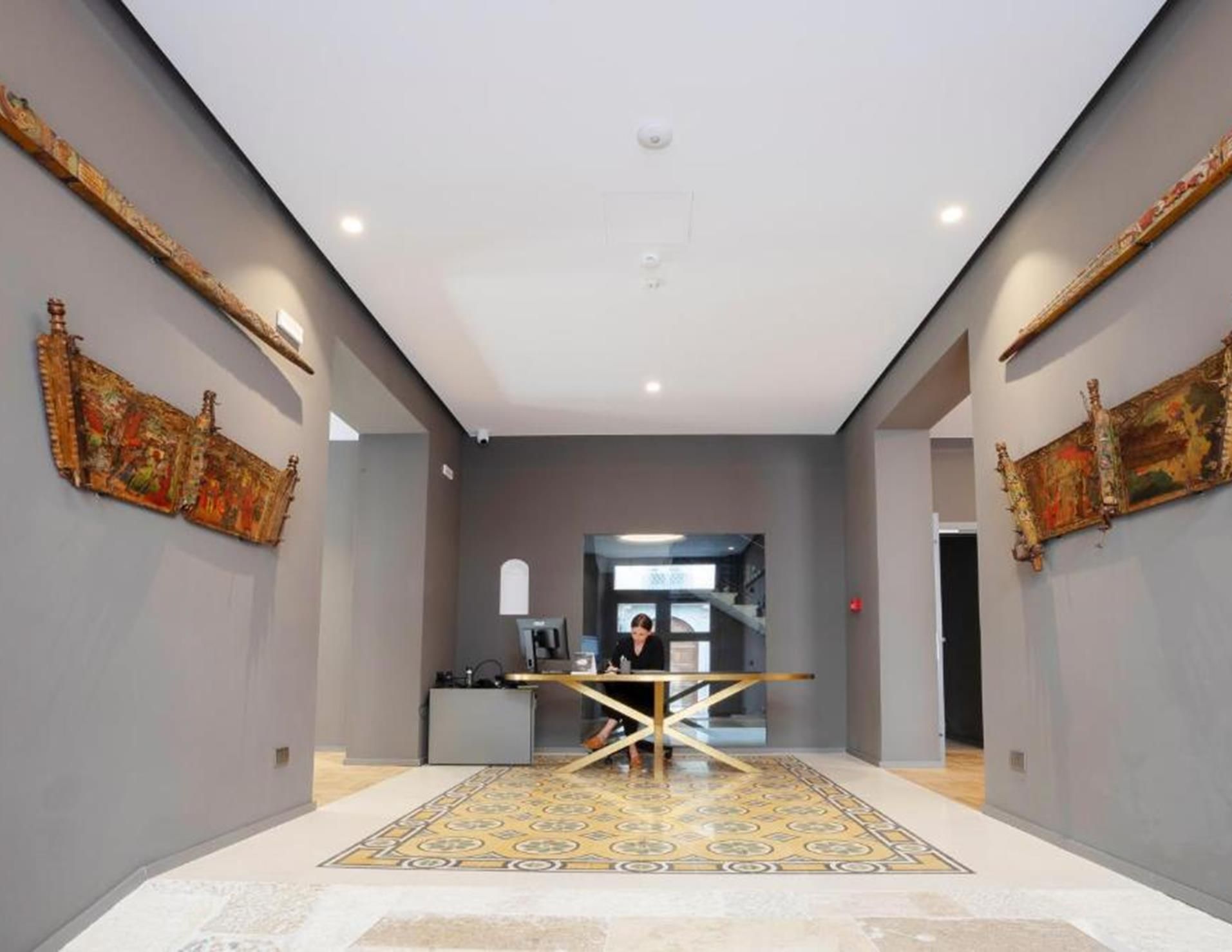 Re Sale Hotel