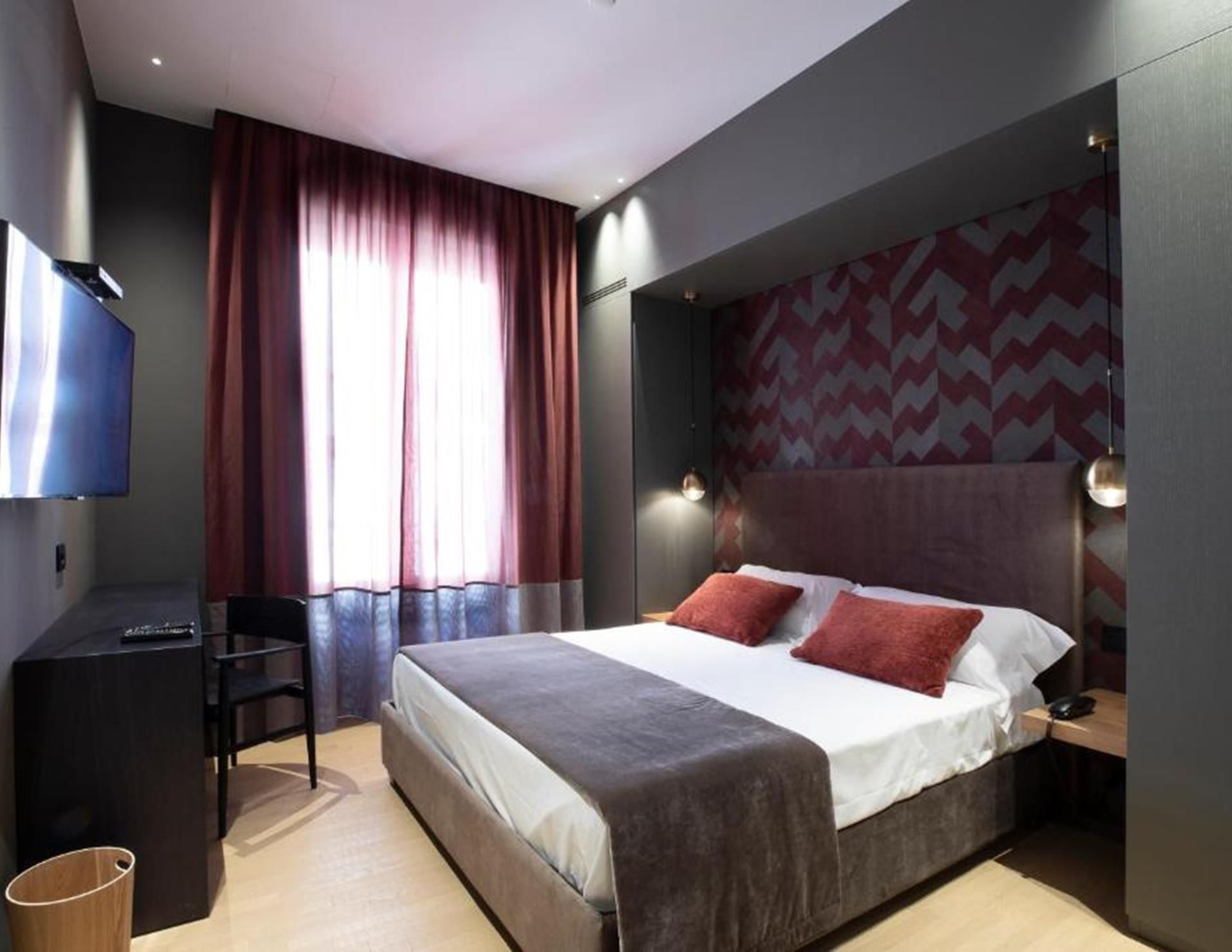 Re Sale Hotel
