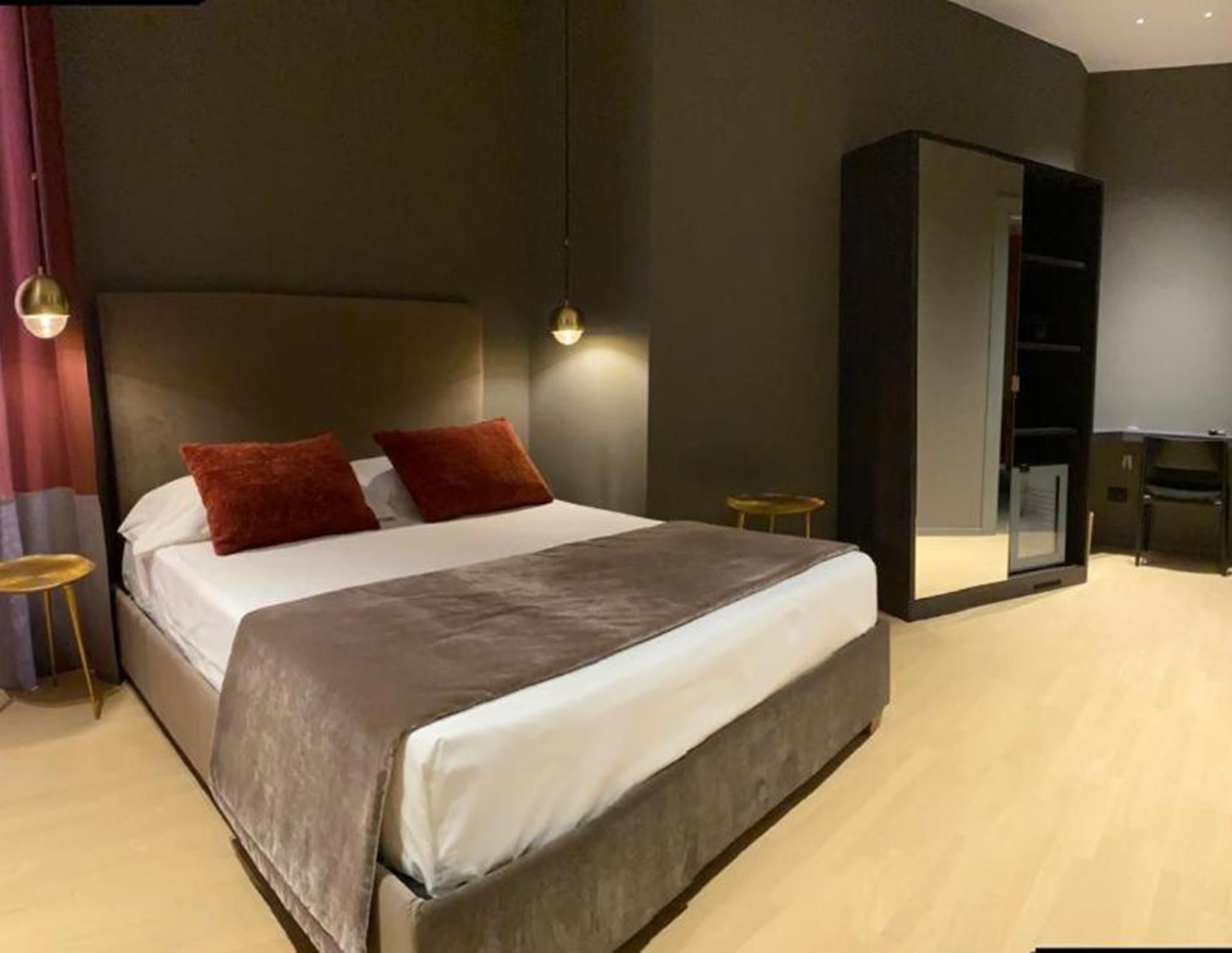 Re Sale Hotel