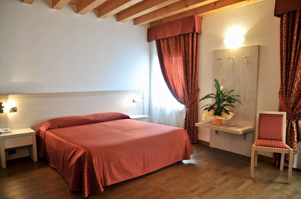 Hotel 5 Colonne