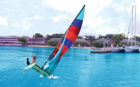 Shaw Park Beach Hotel & Spa