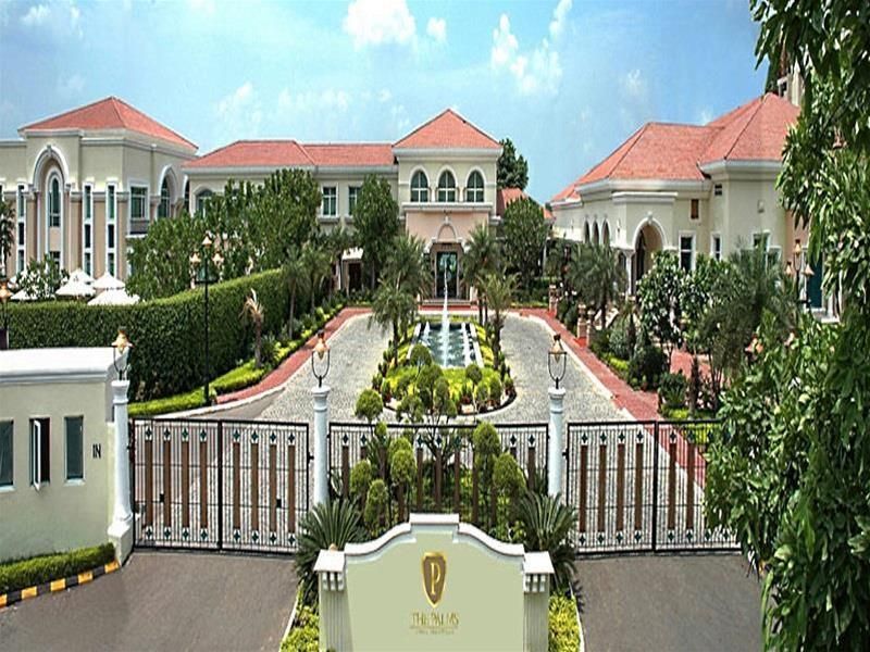 The Palms Town and Country Club