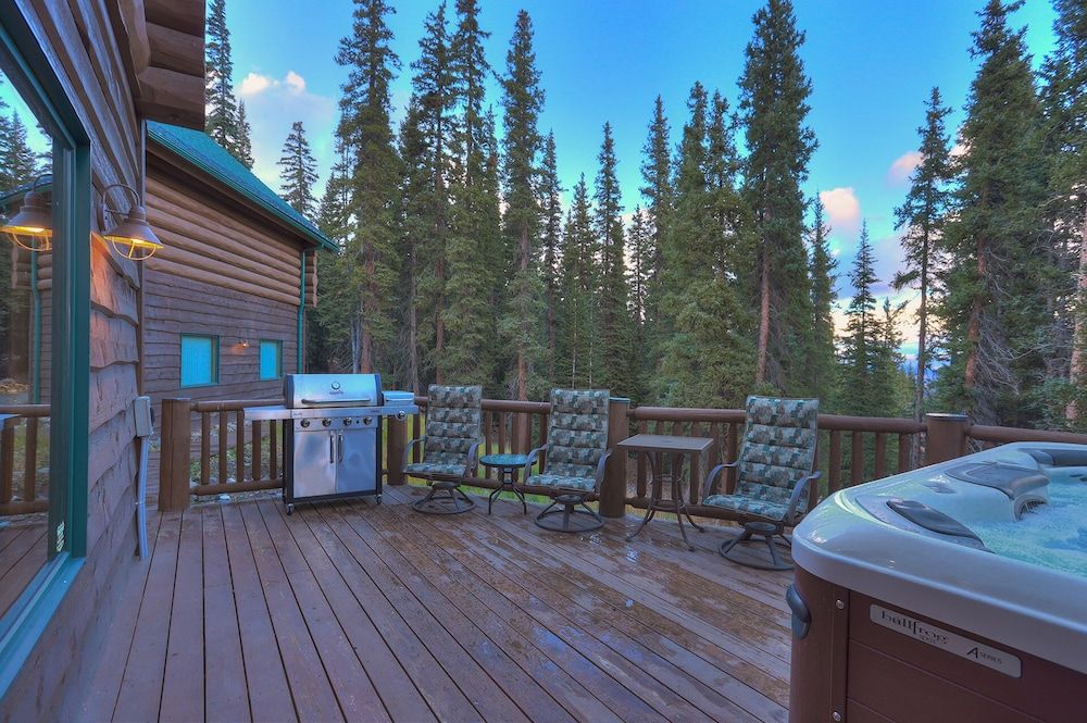 Pine Forest Lodge