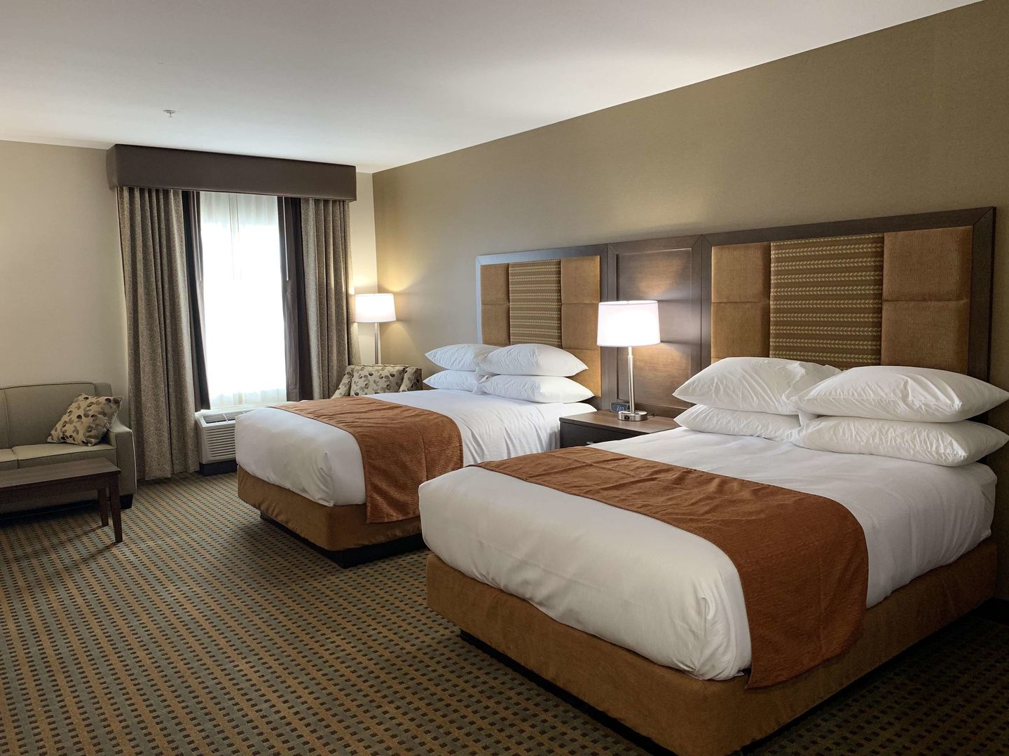 Best Western Plus Hinton Inn & Suites